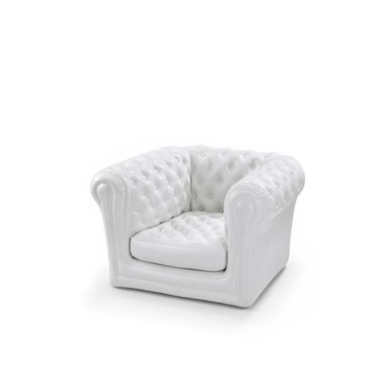 White inflatable armchair with rounded arms and cushioned design, comfortable lounge seating for events, parties, and modern event décor setups