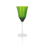 Solid forest green water glass with rich gradient bowl and clear stem, stylish event glassware for receptions and dinner table settings.