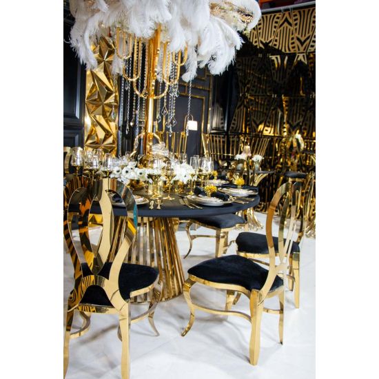 Gold metal event chair with heart-shaped double-oval backrest and White upholstered seat cushion