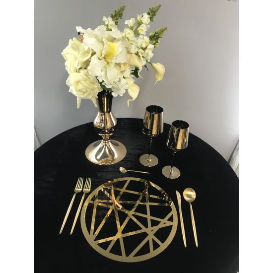 Matte gold dessert fork with slim modern handle, chic disposable flatware set of 10 for cakes, dessert bars, and reception tables.