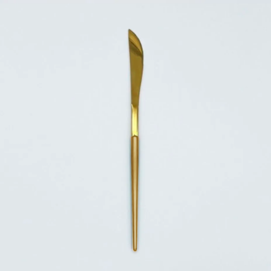 Sleek gold dinner knife with modern straight handle, polished flatware for formal dinners, wedding receptions, and luxury table décor.