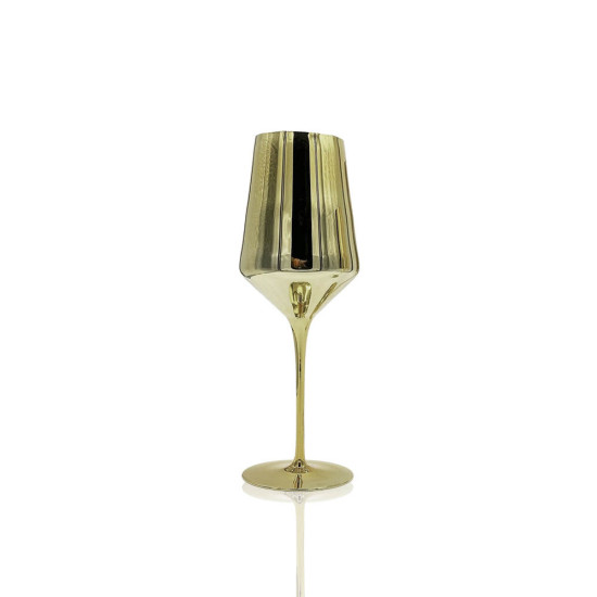 Reflection gold wine glass with metallic mirrored finish and stem, elegant event glassware for weddings, dinners, and bar service, rack of 25.