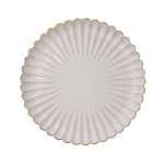 Bone-colored petal-rim dinner plate with deep radiating ridges and a smooth center, large round plate on a white background
